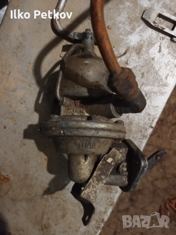 СТАРА БЕНЗИНОВА ПОМПА ЗА ГАЗ-53. ЗИЛ. УАЗ, снимка 2 - Части - 52883711