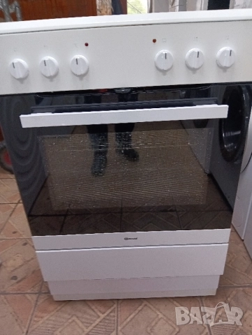 Като нова свободно стояща печка с керамичен плот Gram с две години гаранция!, снимка 8 - Печки, фурни - 51940240