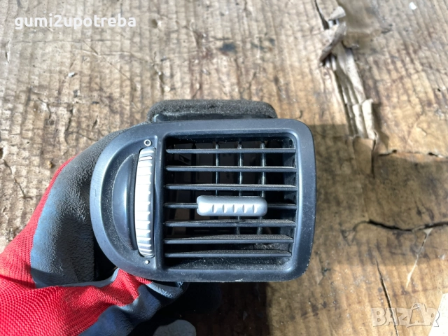 Въздушен Отвор Лява Страна 7L5819703A Porsche Cayenne S 4.5 2005г 9PA, снимка 2 - Части - 52268450