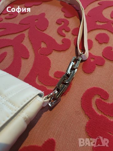 Бяла чанта, снимка 6 - Чанти - 40117975