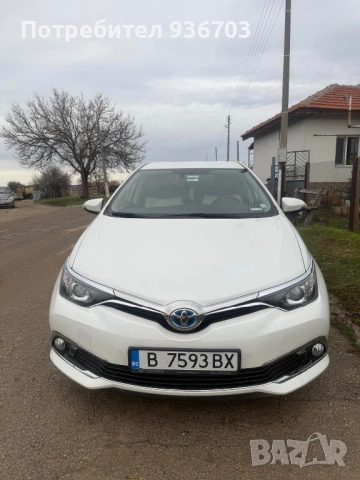 Toyota Auris 1.8 HYBRID, снимка 3 - Автомобили и джипове - 53561049