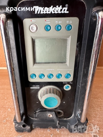 строително радио "MAKITA BMR 100", снимка 6 - Радиокасетофони, транзистори - 53850243