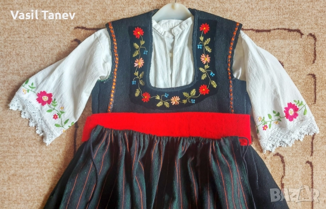 Автентична носия от Самоковско, снимка 2 - Други ценни предмети - 52919808