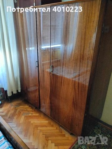Продавам двукрилен гардероб – ретро стил, снимка 5 - Гардероби - 53742217