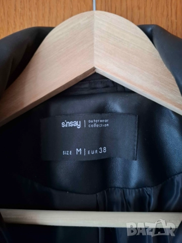 Палто от изкуствена кожа, снимка 4 - Палта, манта - 52512235