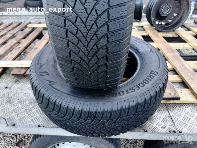 2 бр. Bridgestone 215/70R16 DOT 2622, снимка 2 - Гуми и джанти - 52741954