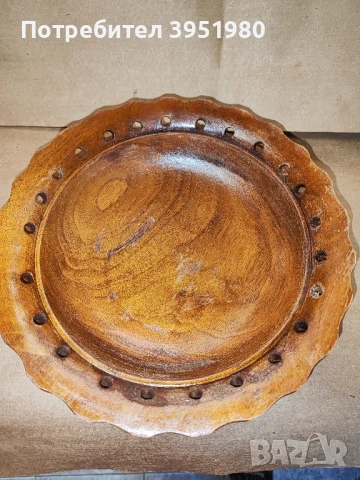 Стар дървен панер