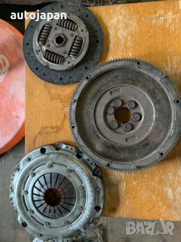 Твърд маховик и комплект съединител Vag Group 1.9TDI Valeo, снимка 5 - Части - 40343321