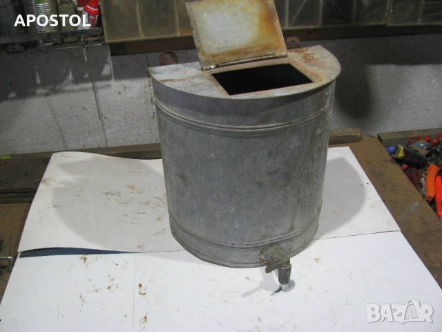 стар умивалник за стена