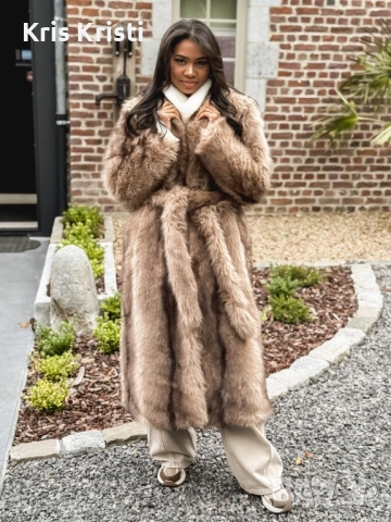 Дълго пухкаво палто