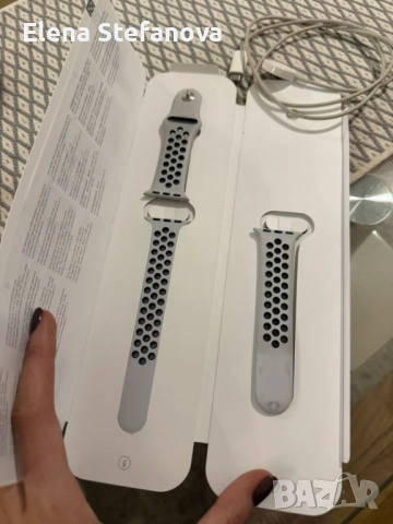 Apple watch SE Nike edition 40mm, снимка 3 - Apple iPhone - 52548237