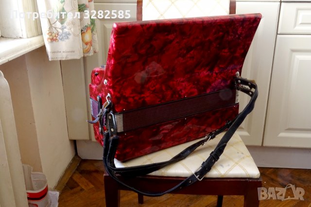 Акордеон Велтмайстер Метеор 120 баса, снимка 6 - Акордеони - 35993345