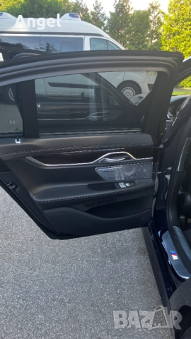 BMW 750 Уникат, Full, Massage, Bower & Wilkins, снимка 6 - Автомобили и джипове - 51710626