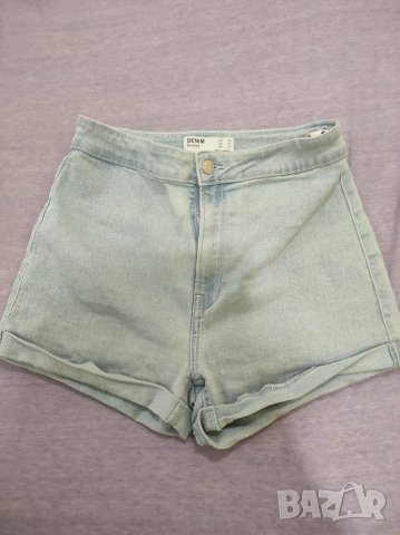 Светли къси дънки