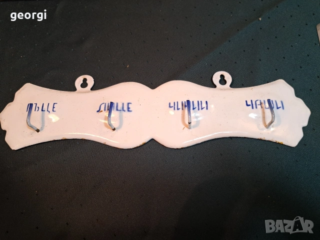 ретро емайлирана закачалка 33/2