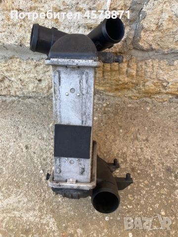 Интеркулер за Ауди А4 Б6 2.5 180, снимка 2 - Части - 51593081