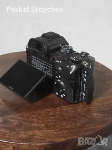 Sony A7 III Full Frame 24.2MP, снимка 2 - Фотоапарати - 56168727