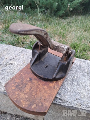 ретро перфоратор , снимка 3 - Антикварни и старинни предмети - 51332250