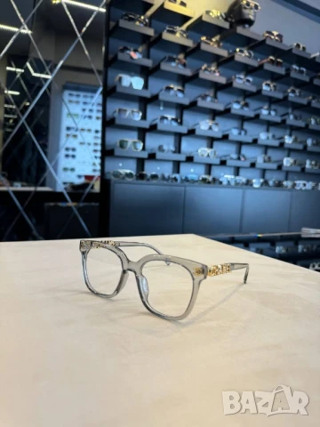 очила с черен обикновен калъф и ув защита versace chanel , снимка 4 - Слънчеви и диоптрични очила - 51301899