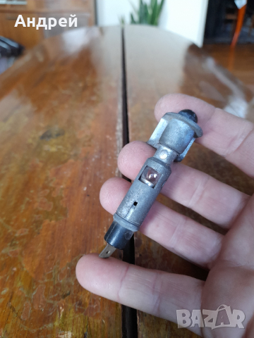 Стар плафонен конакт Лада,ВАЗ,Lada 2107, снимка 3 - Аксесоари и консумативи - 44604163