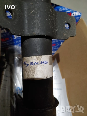 Преден амортисьор SACHS за Дачия дъстър, снимка 2 - Части - 51298558