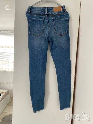 Дамска дънки Stradivarius, снимка 3 - Дънки - 53176182