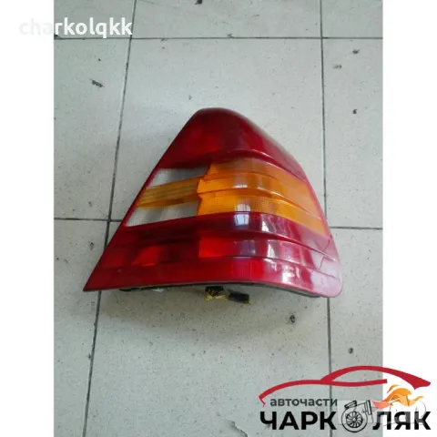 Стоп десен Мерцедес ц180 w202 седан, снимка 2 - Части - 47689628