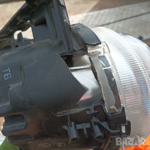 Стъкло за ляв фар За Нисан Джук 2013 година, снимка 12 - Части - 42475787