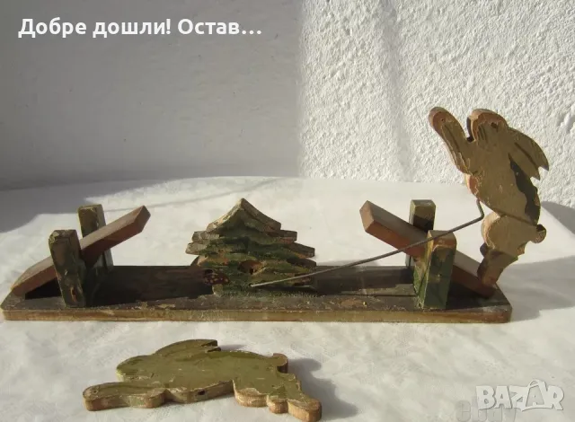 Механични играчки: стара механична играчка, с зайци, кълвящи дървени пиленца, мечета, снимка 2 - Антикварни и старинни предмети - 48649640
