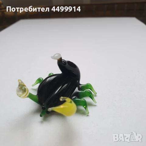 Стъклена фигурка на скорпион
