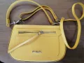 Нова жълта чанта Pierre Cardin , снимка 1