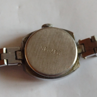 Стар часовник ръчен дамски с верижка ЗАРЯ 17 камъка за колекция - 26521, снимка 4 - Антикварни и старинни предмети - 36177299