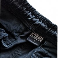 Карго панталон Urban Classics, снимка 3 - Панталони - 36005052