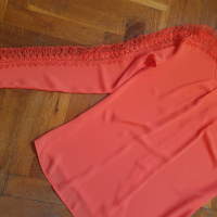 Дамска блузка с ефектен ръкав , снимка 1 - Блузи с дълъг ръкав и пуловери - 36202087