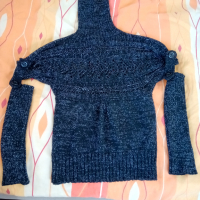 Дамски пуловер, снимка 1 - Блузи с дълъг ръкав и пуловери - 36150243