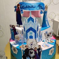 Картонена торта Елза и Анна Замръзналото кралство , снимка 1 - Други - 39081238
