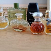Колекционерска витрина маркови парфюми, снимка 2 - Колекции - 40608821