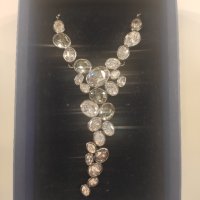 Намалено! Оригинално колие Swarovski , снимка 2 - Колиета, медальони, синджири - 41327508