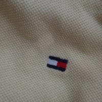 Тениска Tommy Hilfiger жълта, снимка 2 - Тениски - 22122483