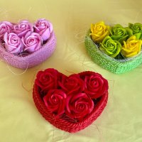 Кашпи с ароматни сапунени рози, снимка 4 - Подаръци за жени - 44222905