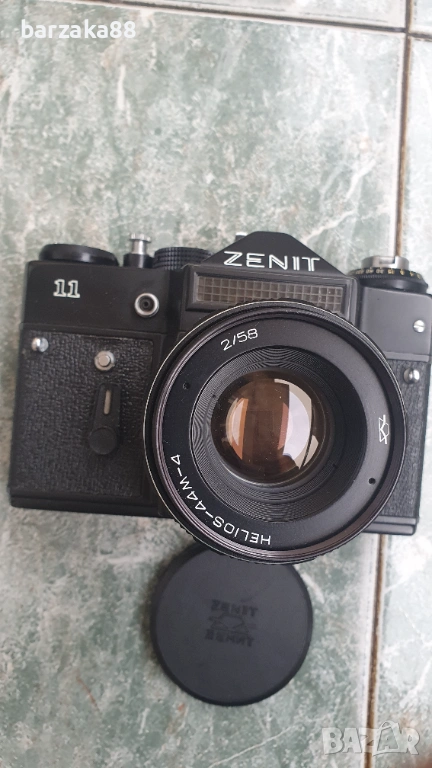Зенит 11 с кутия и Калъф + Светкавица, снимка 1
