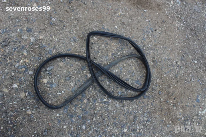 Уплътнение врата задна лява Пежо 807 Peugeot 807 Citroen C8 Lancia Phedra, снимка 1