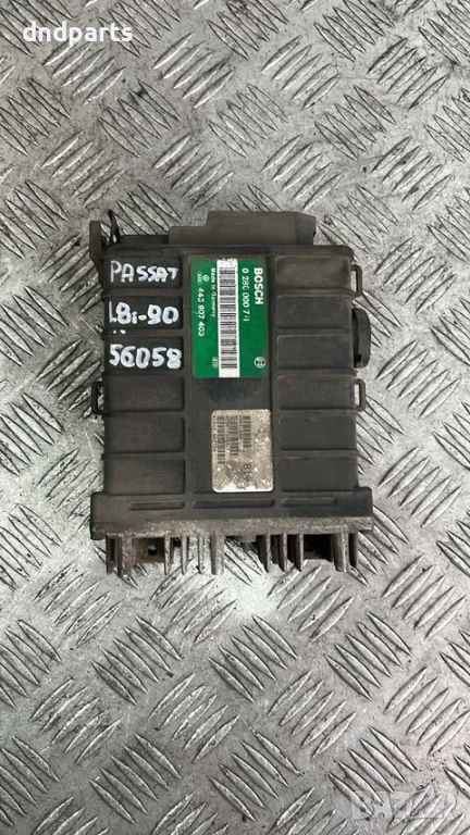 Компютър VW Passat 1.8i 1990г. 0280000711 443907403 , снимка 1