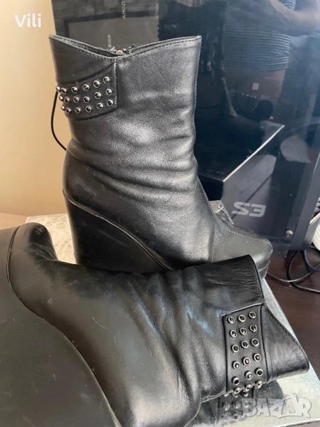 Боти, снимка 1