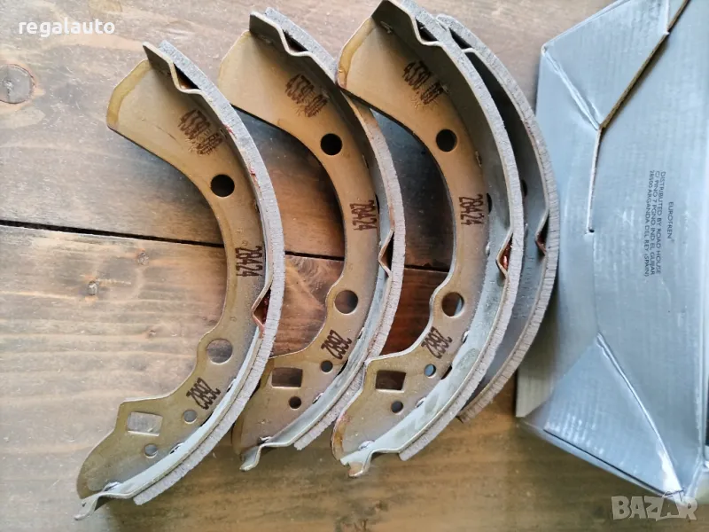 B00126310,B00149380,B0Y12638Z,4330.00,задни накладки челюсти,MAZDA 323 BD,1980-1985, снимка 1