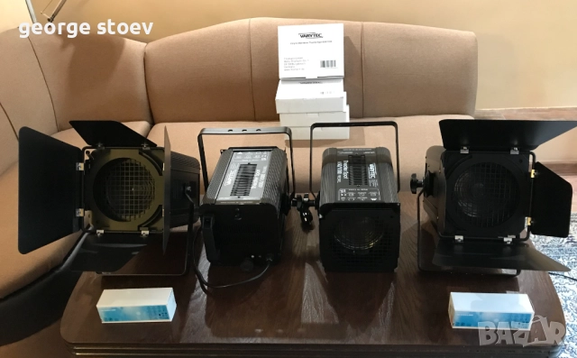 Продавам ТЕАТРАЛНО осветление, Димери, пулт за управление и безжично свързване.