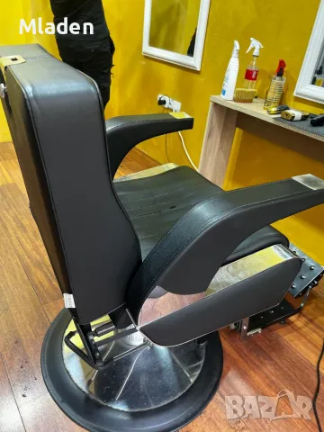 Бръснарски стол, снимка 2 - Бръснарски столове - 48232281