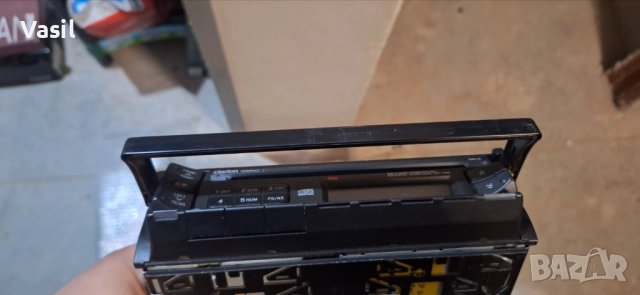 Оригинален CD плейър Clarion CDC6300 – Made in Japan+ окабеляване, снимка 2 - Аксесоари и консумативи - 52013665