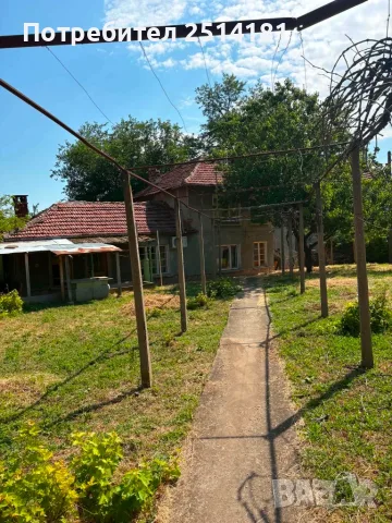 Къща с гараж и голям двор в с. Горско Сливово, снимка 3 - Къщи - 55944369