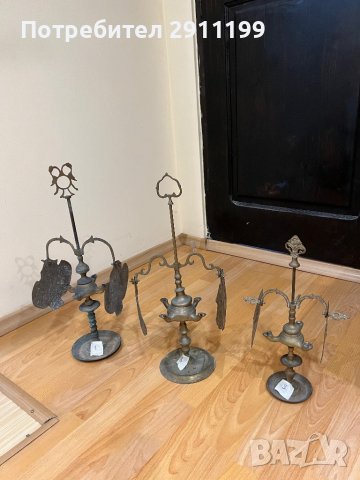 Стара маслена лампа